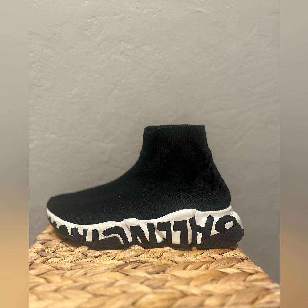 Balenciaga stretch knit woman’s graffiti sneakers READ DESCRIPTION